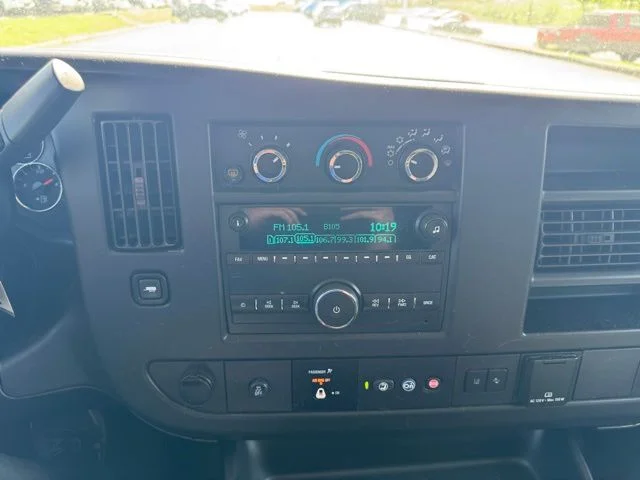 Used 2019 Summit White Chevrolet LT image 20