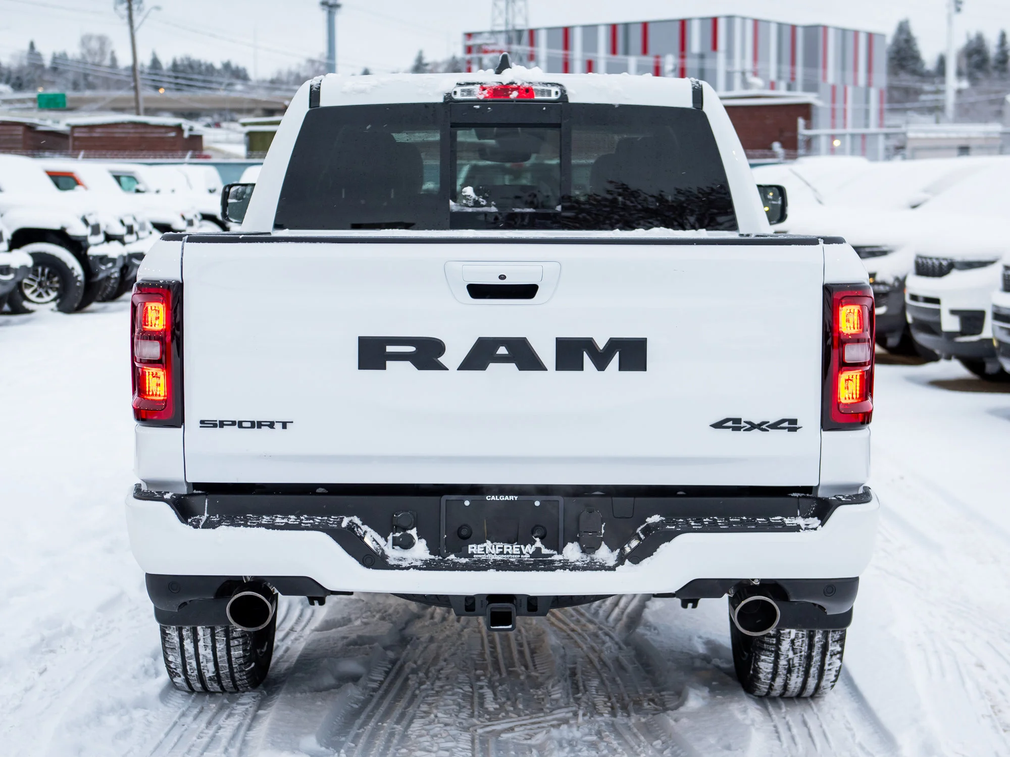 New 2026 White RAM Sport* HEMI V8 image 5