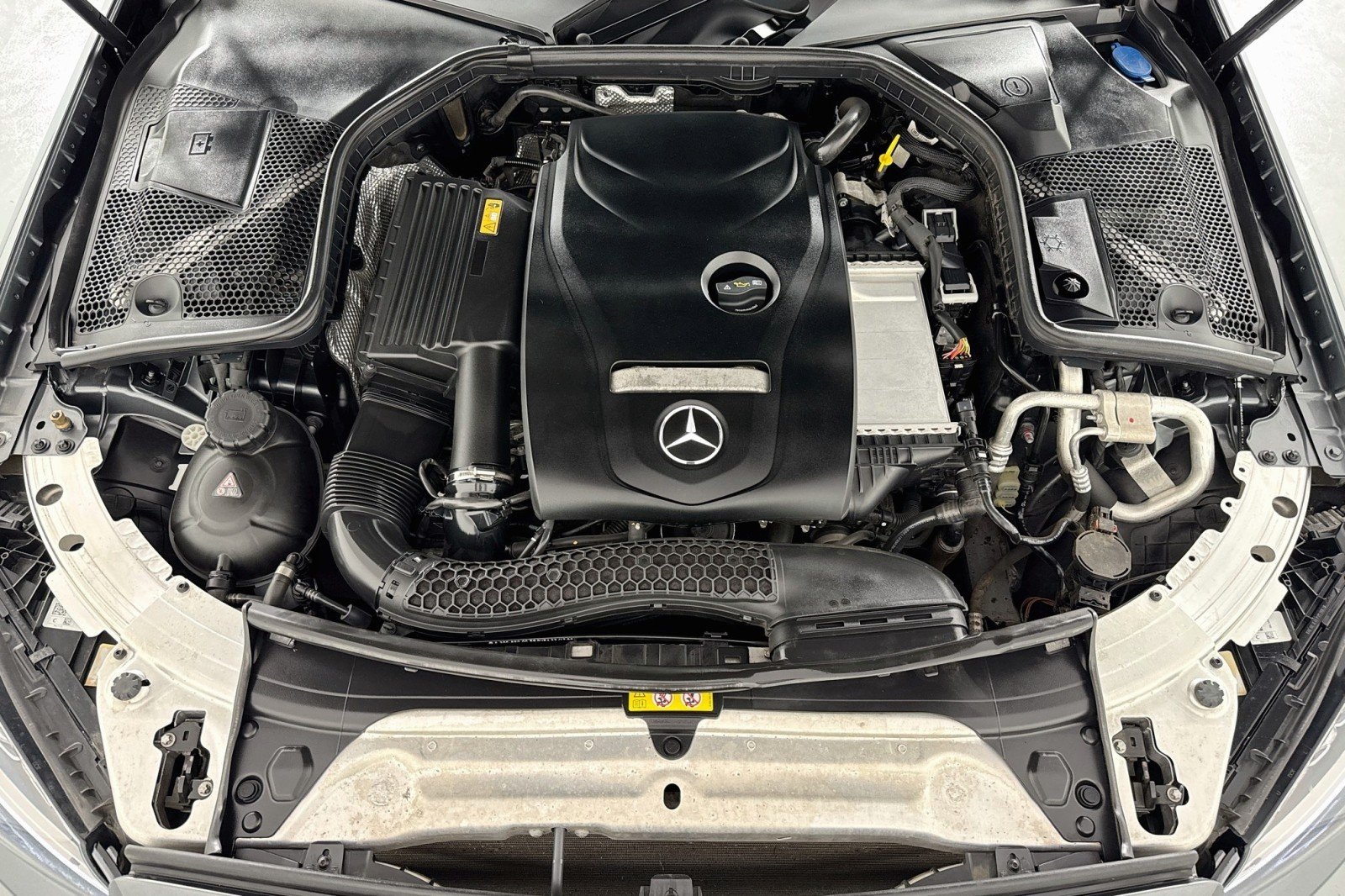 Used 2018 Selenite Grey Metallic Mercedes-Benz C 300 image 11