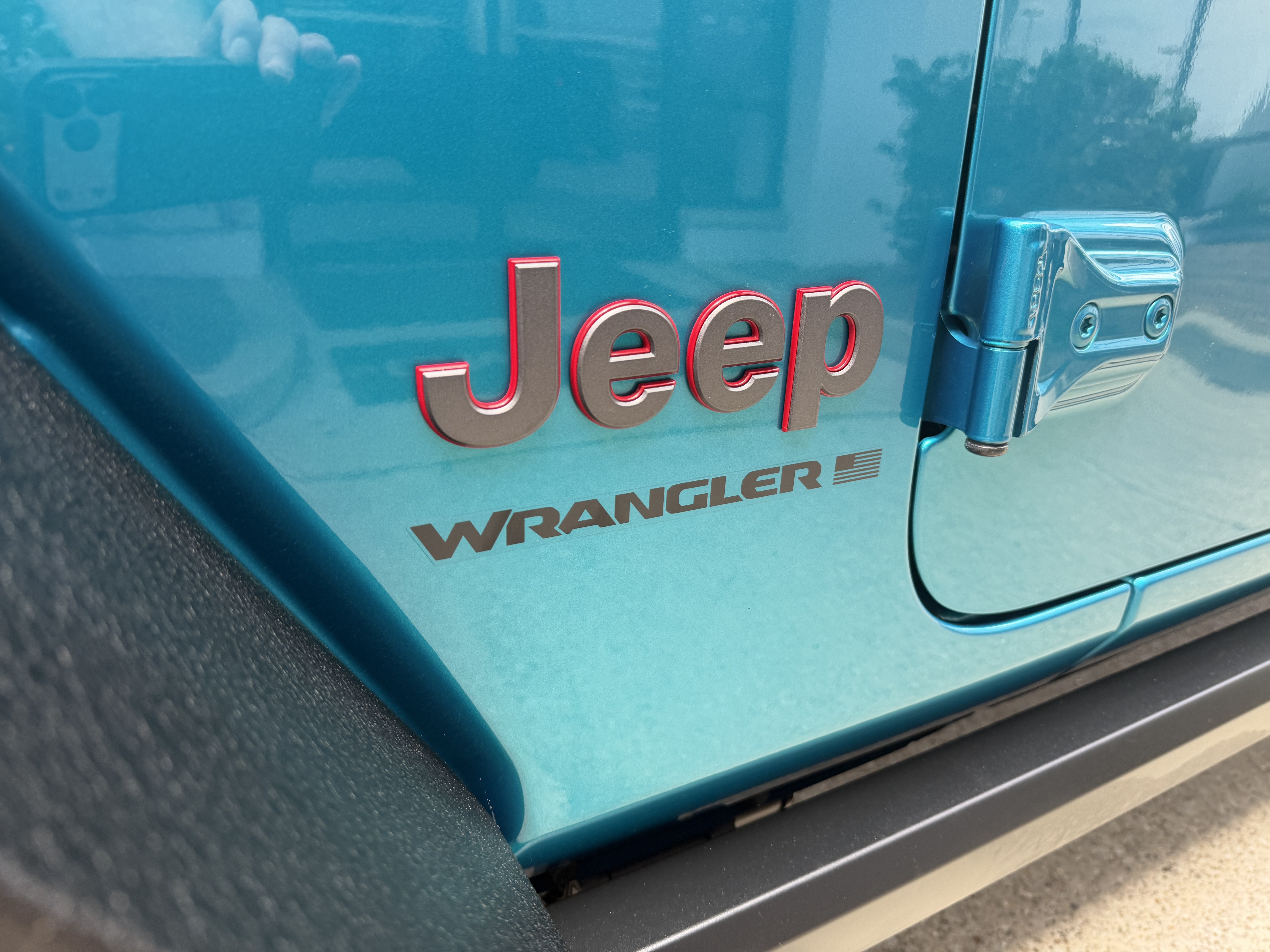 Used 2024 Bikini Pearl Coat Jeep Rubicon image 16