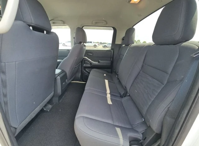 Used 2023 White Nissan S image 7