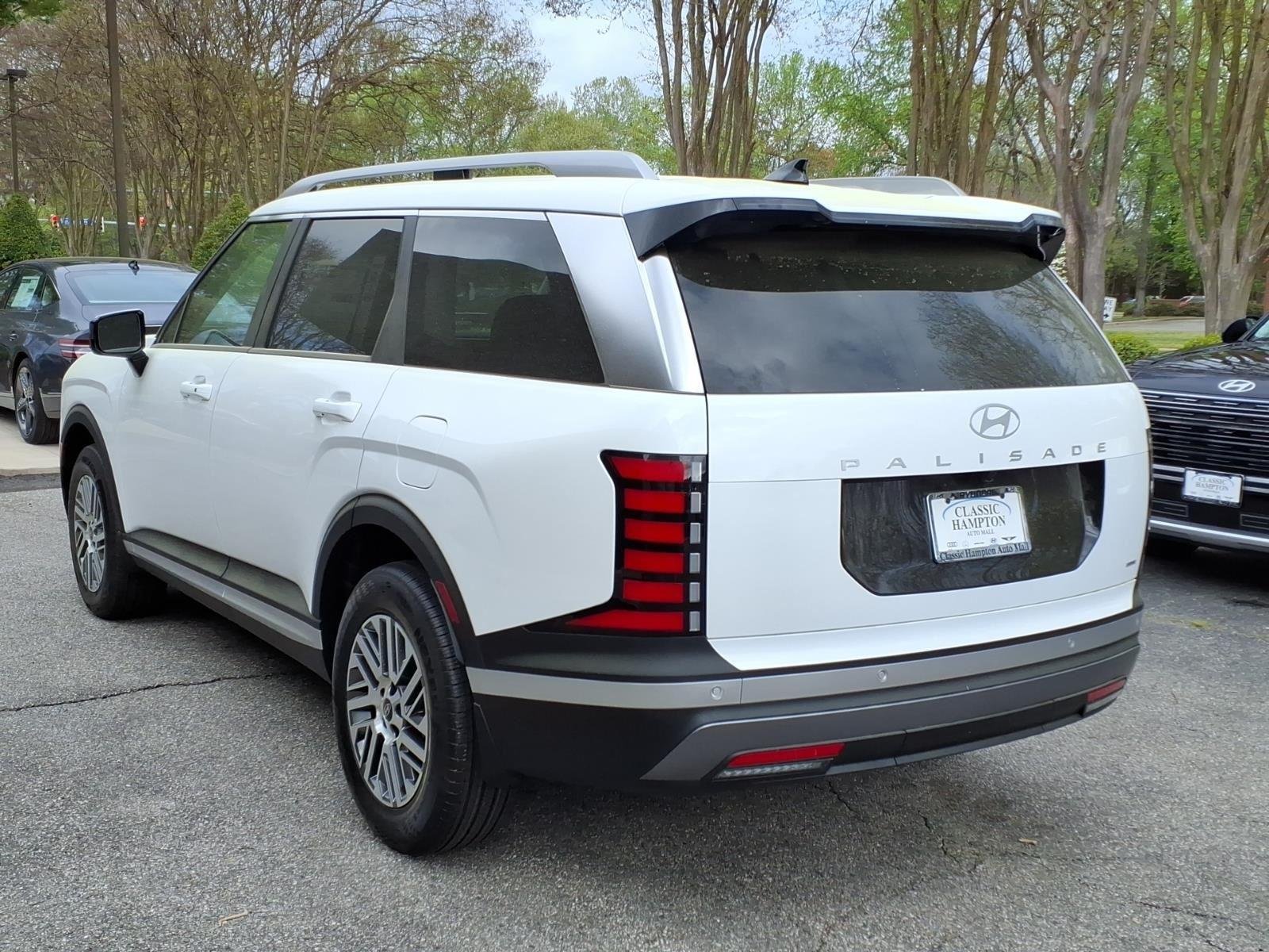 New 2026 CREAMY WHITE HYUNDAI SEL 7P AWD image 7