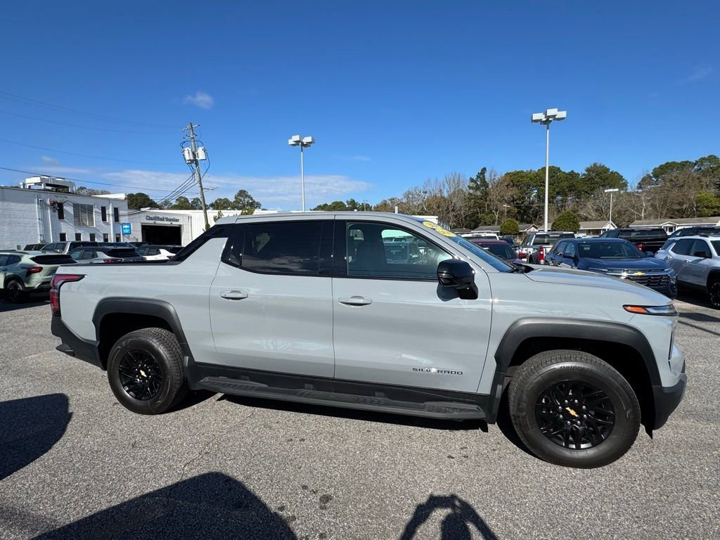 2026 Chevrolet Silverado EV LT - Photo 6