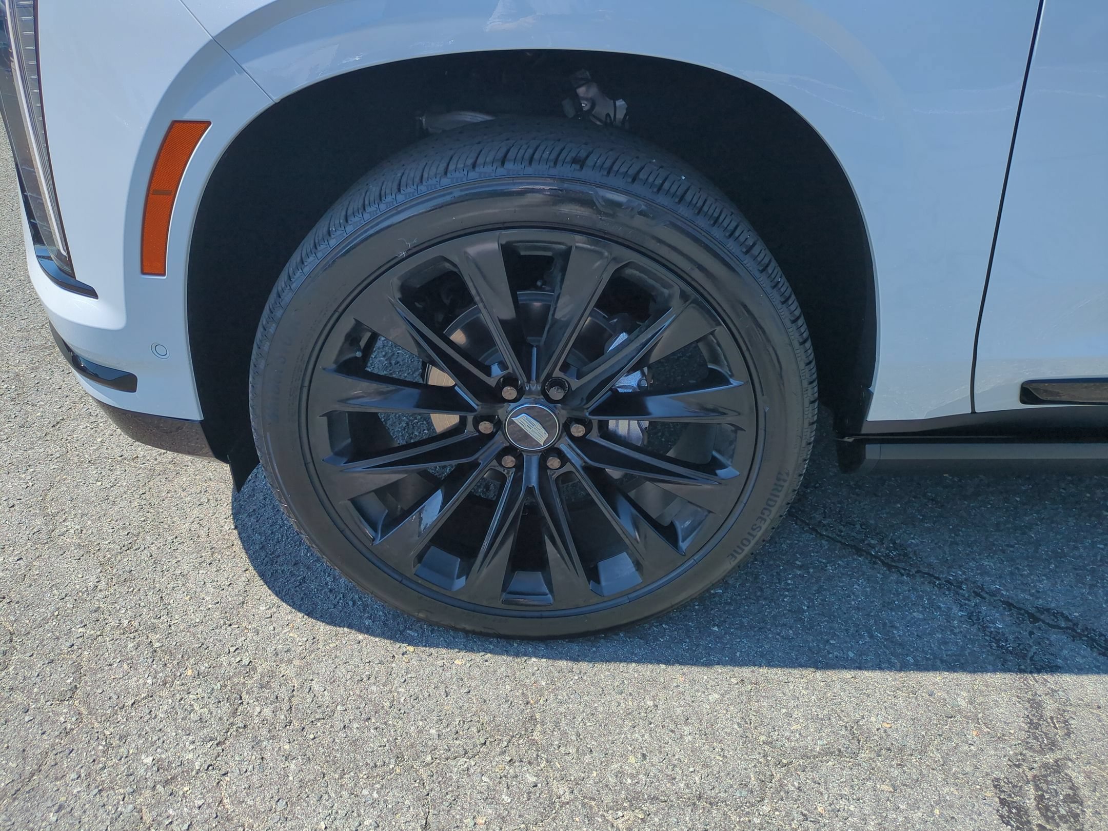 New 2026 Vibrant White Tricoat Cadillac Platinum Sport image 10