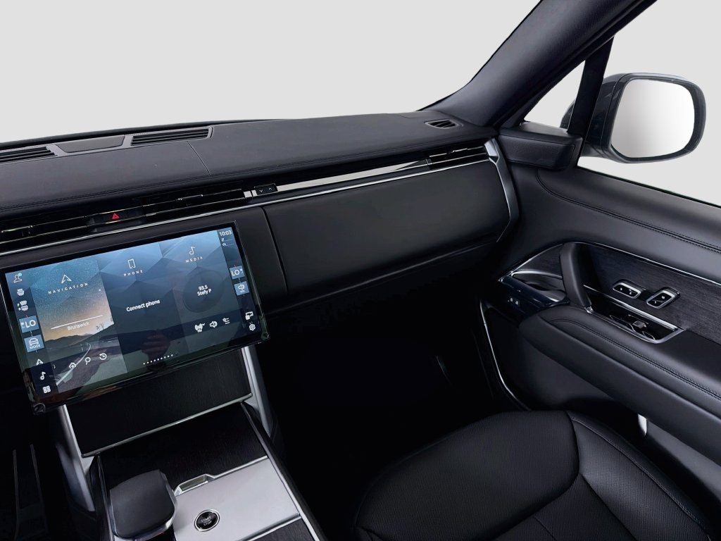 New 2026 Fuji White Land Rover SE image 19