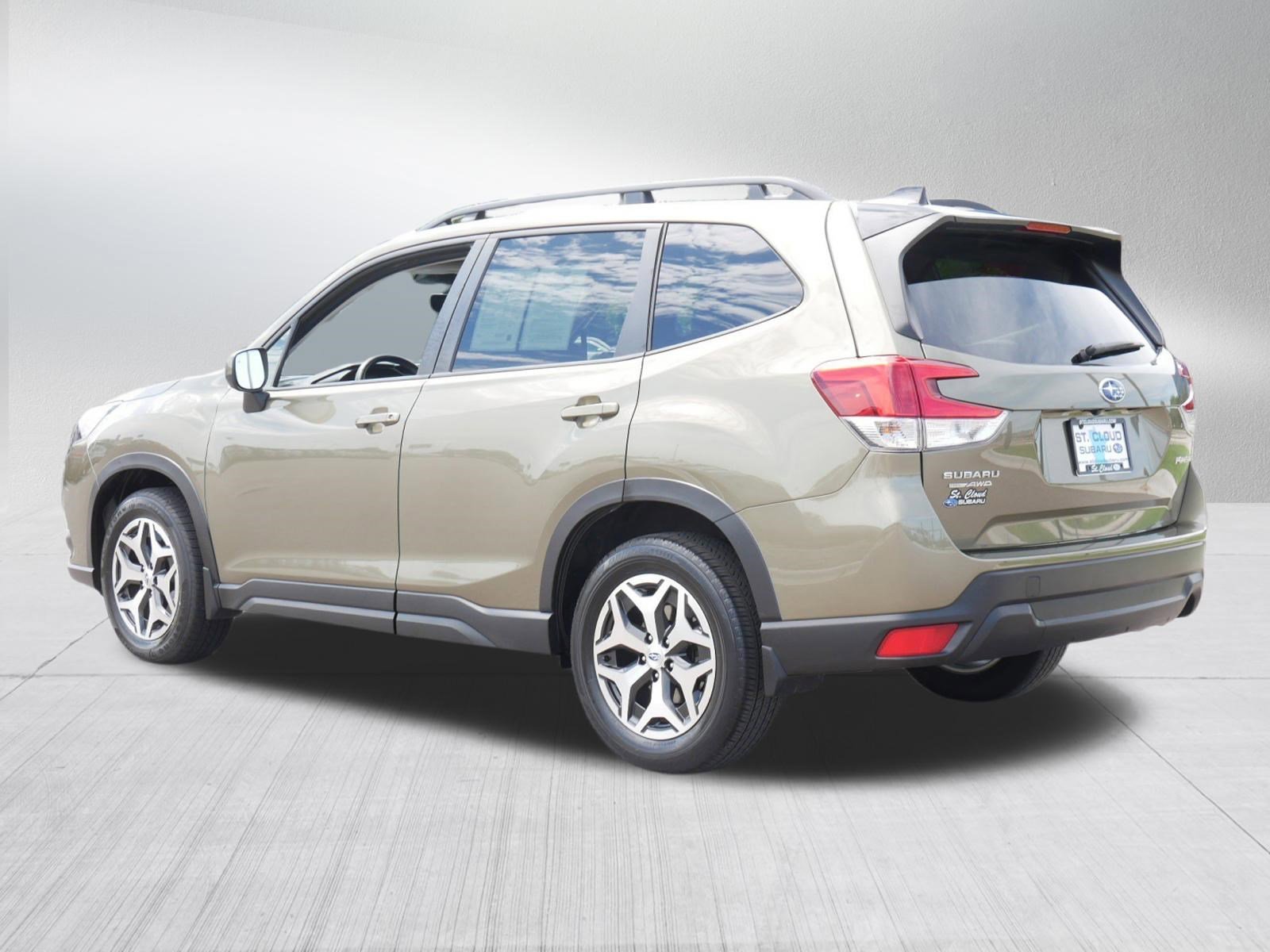 Certified Used 2024 Autumn Green Metallic Subaru Premium image 5