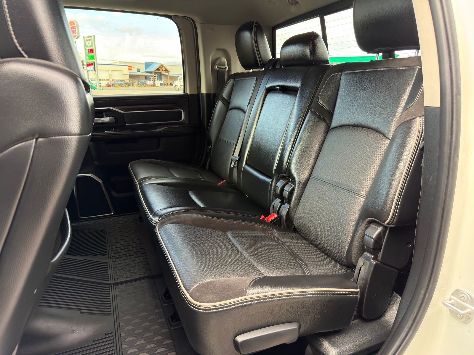 2023 RAM Ram 3500 Pickup Laramie - Photo 31