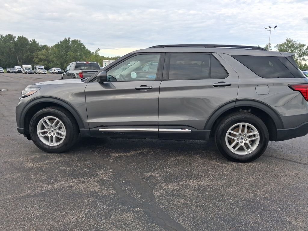 Used 2025 Gray Metallic Ford Active image 2