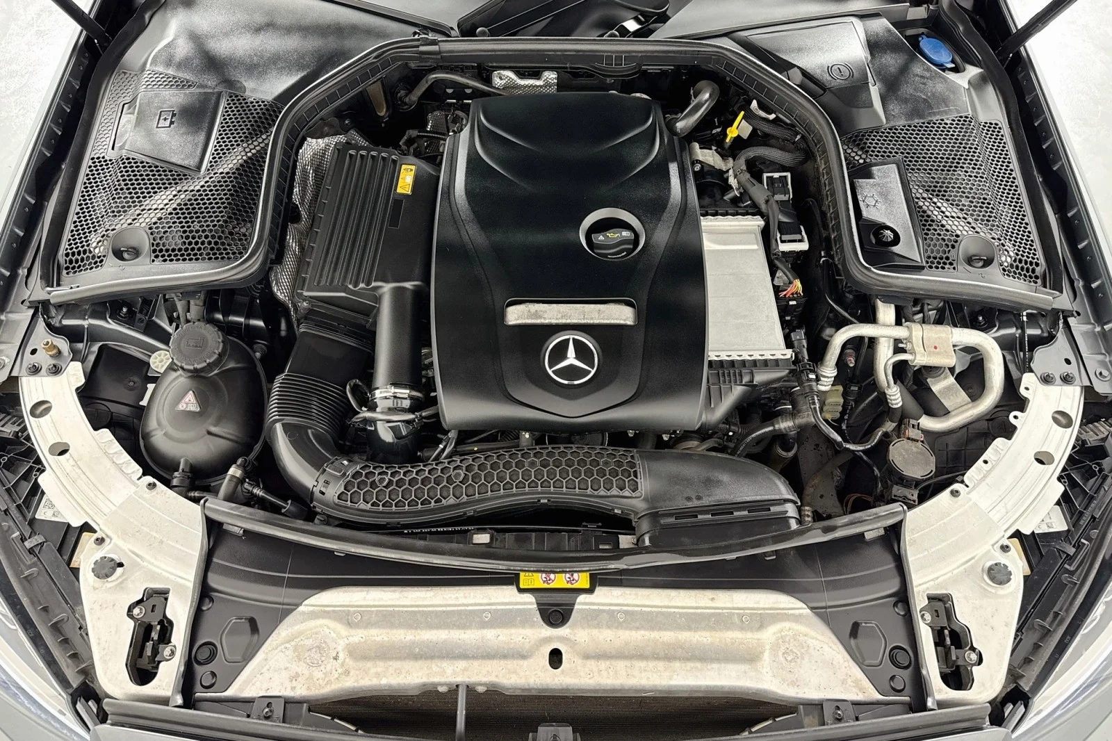 Used 2018 Selenite Grey Metallic Mercedes-Benz C 300 image 10
