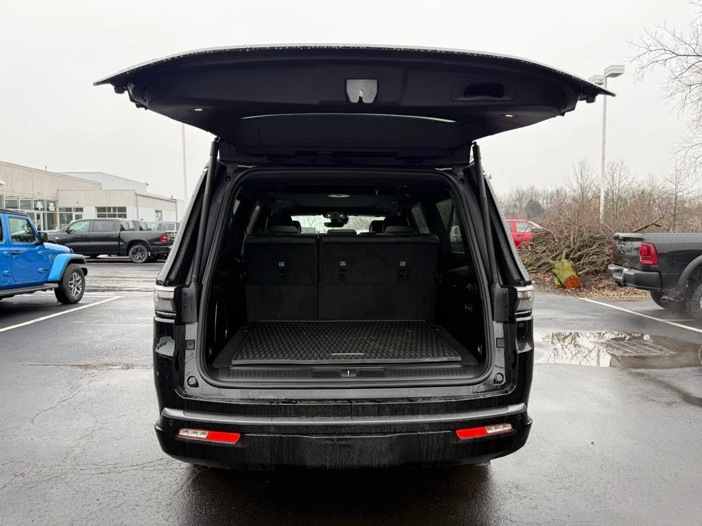 New 2026 High Gloss Black Exterior Paint Jeep  image 43