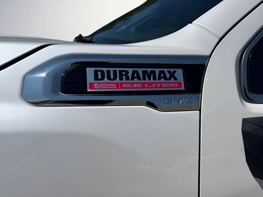 Used 2020 WHITE FROST TRICOAT GMC Denali image 38
