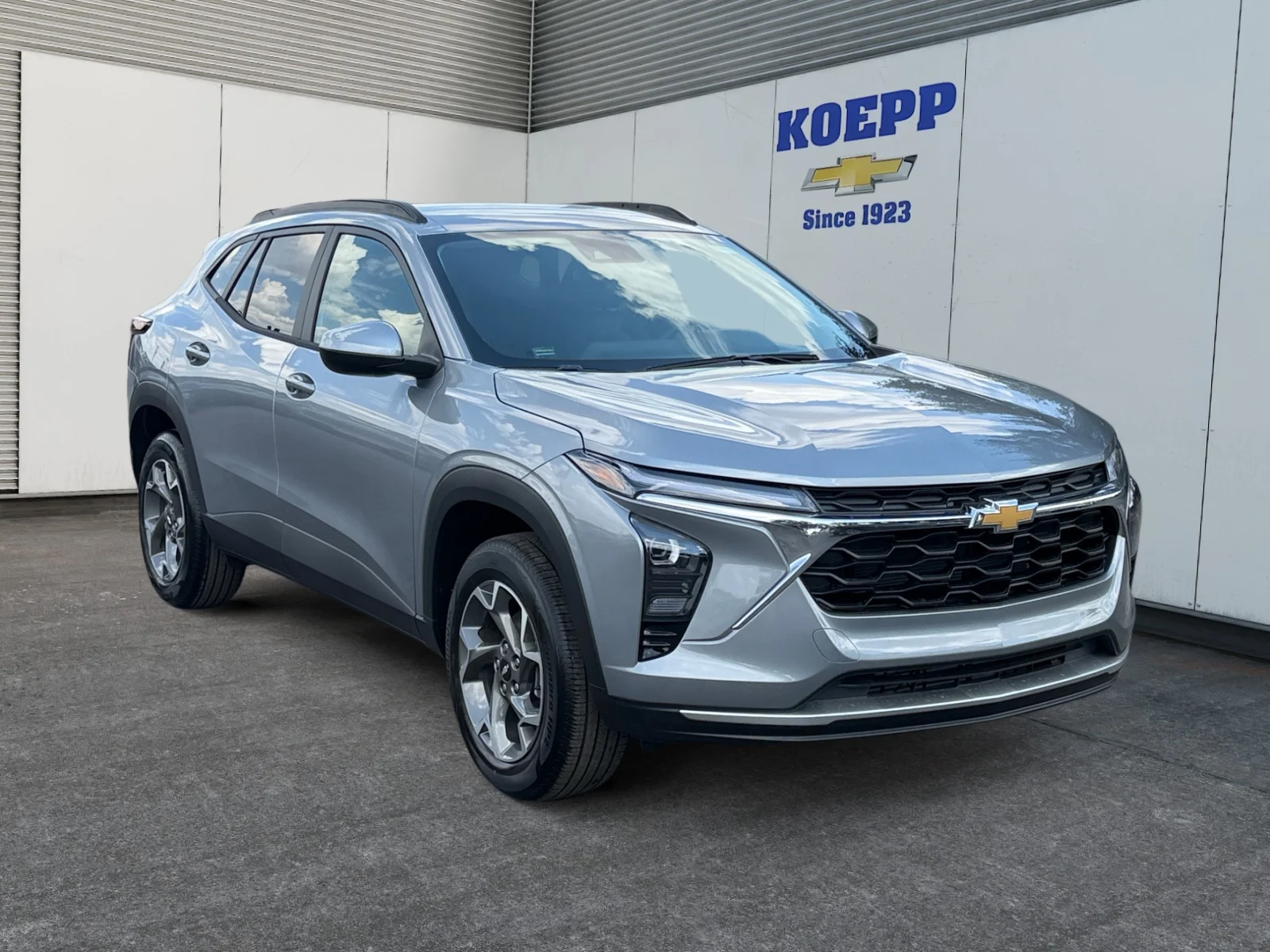 New 2026 Sterling Gray Metallic Chevrolet LT image 7