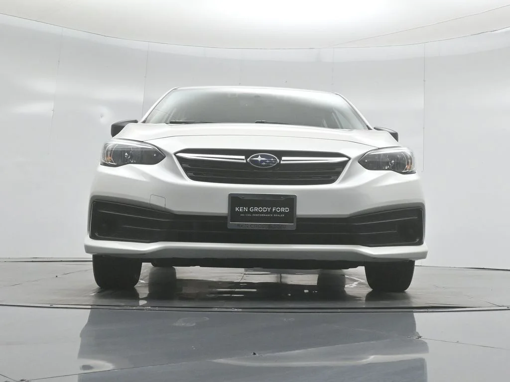 Used 2021 White Subaru Base image 39