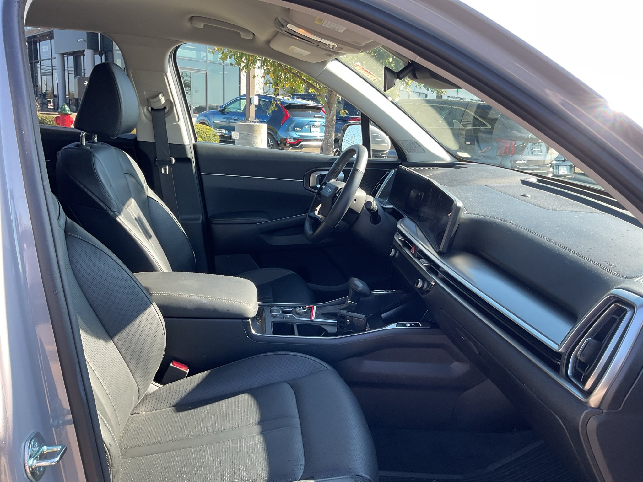 Used 2026 Wolf Gray Kia EX image 11