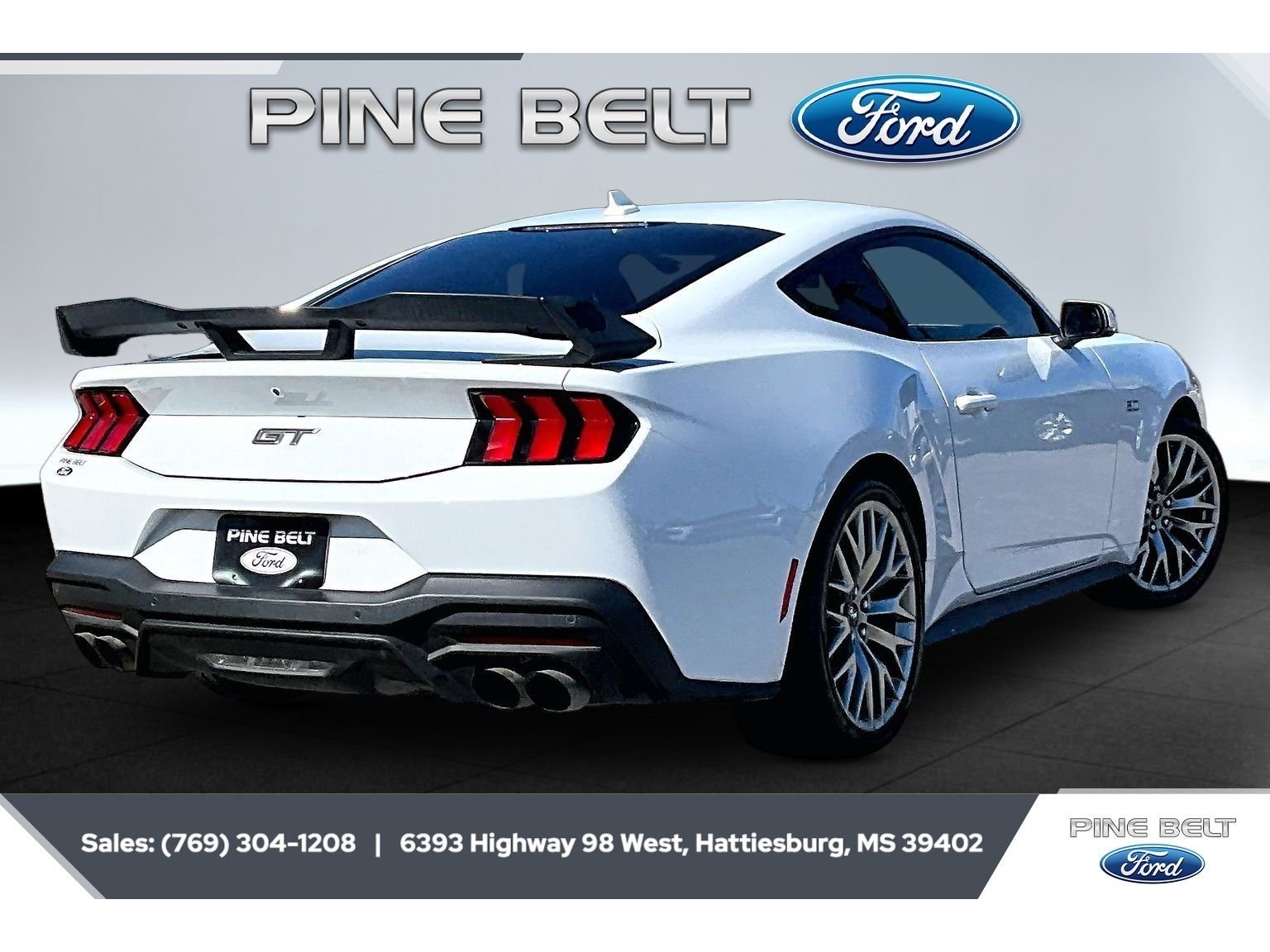 Used 2025 Oxford White Ford GT Premium image 11
