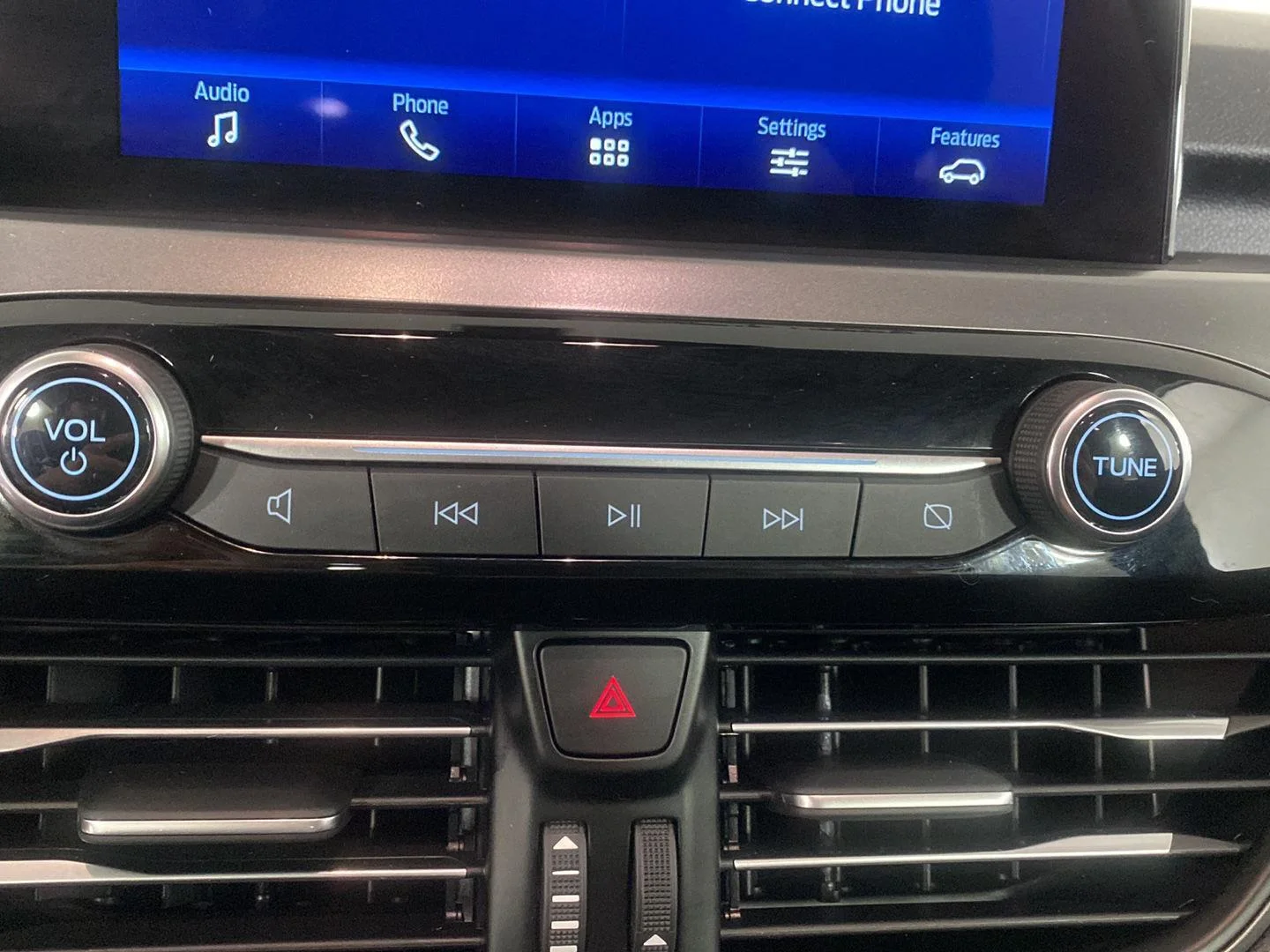Used 2025 Space Silver Ford Active image 5