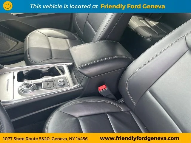 Used 2024 Green Metallic Ford XLT image 30