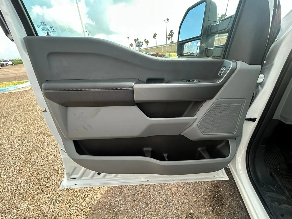 New 2026 Oxford White Ford F-350® XLT image 19