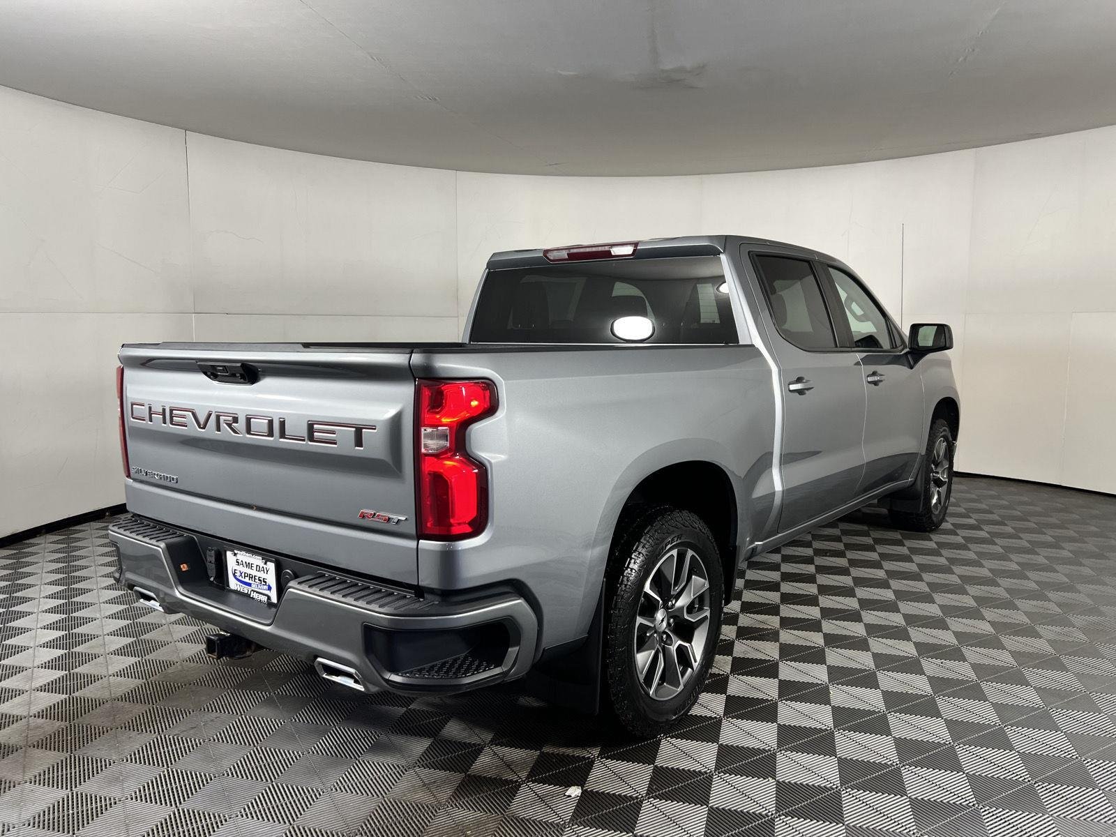 Used 2023 Sterling Gray Metallic Chevrolet RST image 9