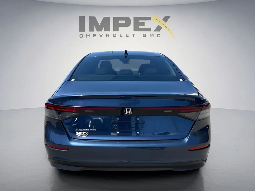 Used 2024  Honda EX image 4