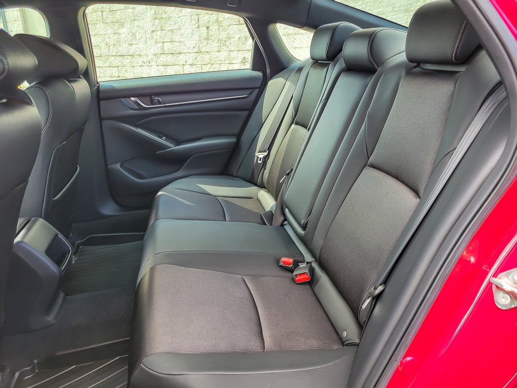 Used 2019 Red Honda Sport 1.5T image 9