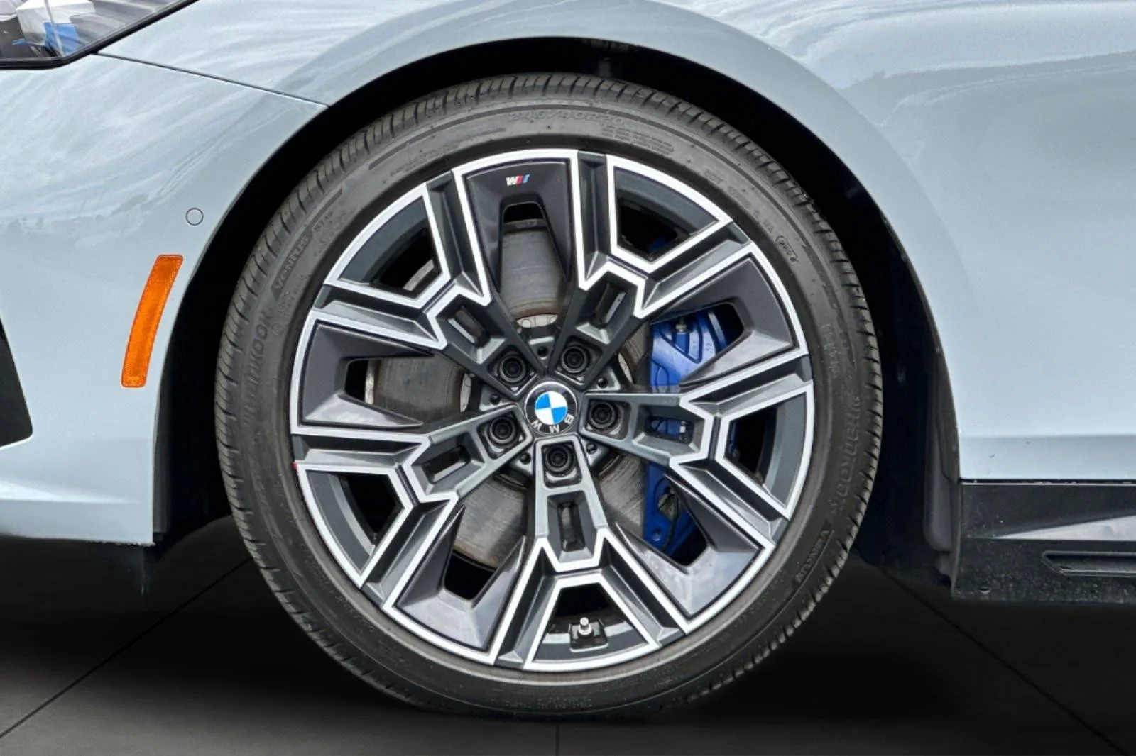Used 2025 Brooklyn Grey Metallic BMW M60 image 25