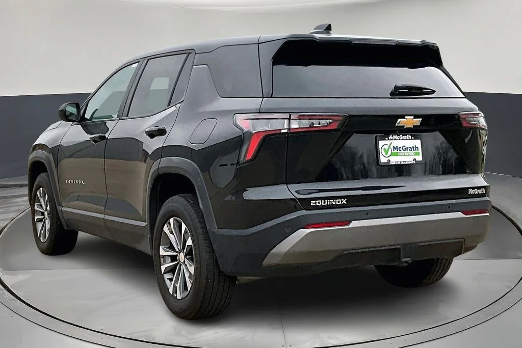Used 2025 Black Chevrolet LT image 5