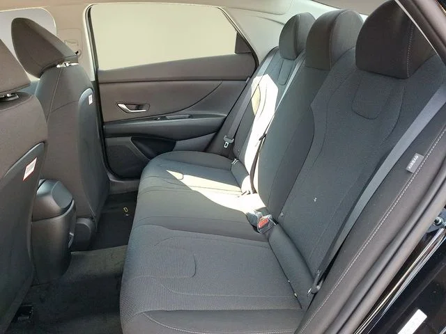 New 2026 Black Hyundai SE image 7