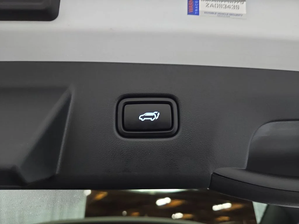 Used 2025 White Hyundai Limited image 16