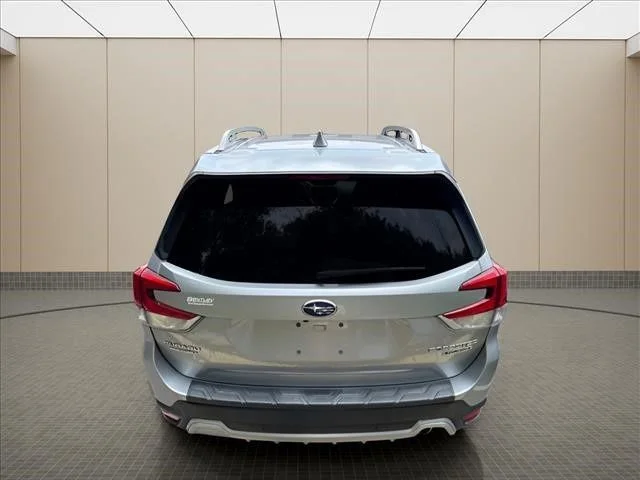 Used 2022 Silver Subaru Touring image 18