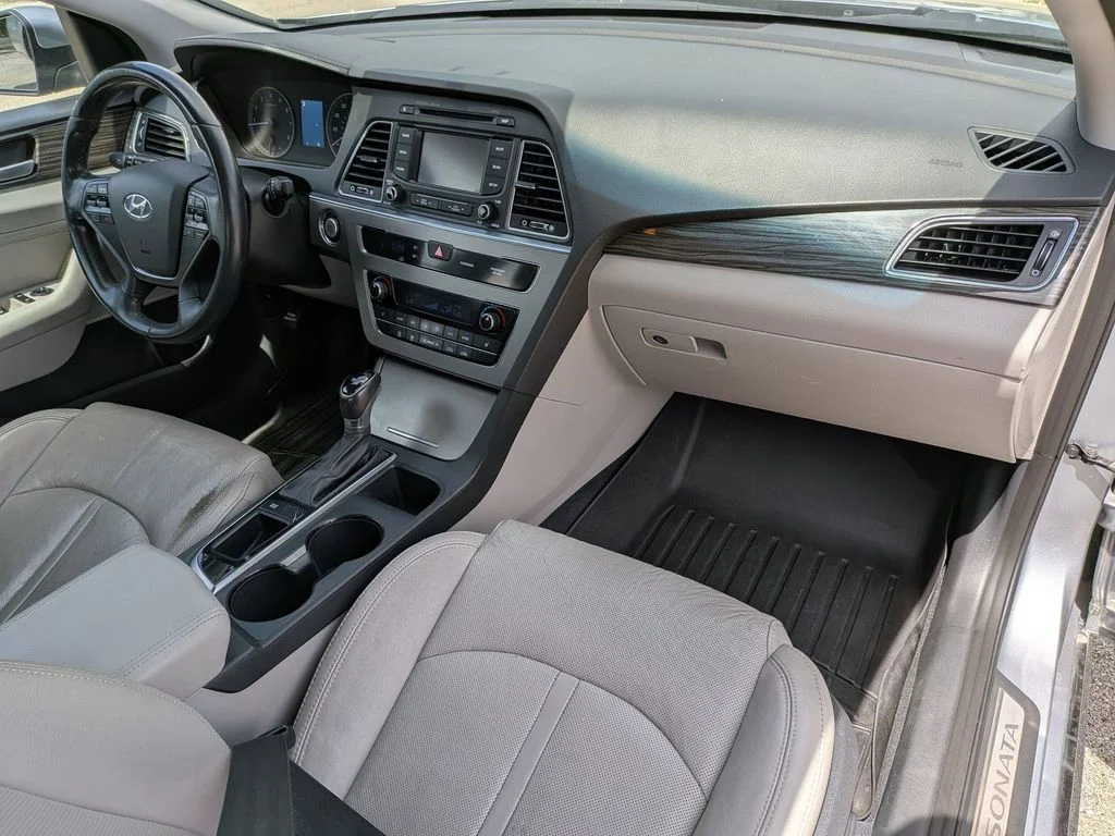 Used 2015 Gray Hyundai Limited image 29