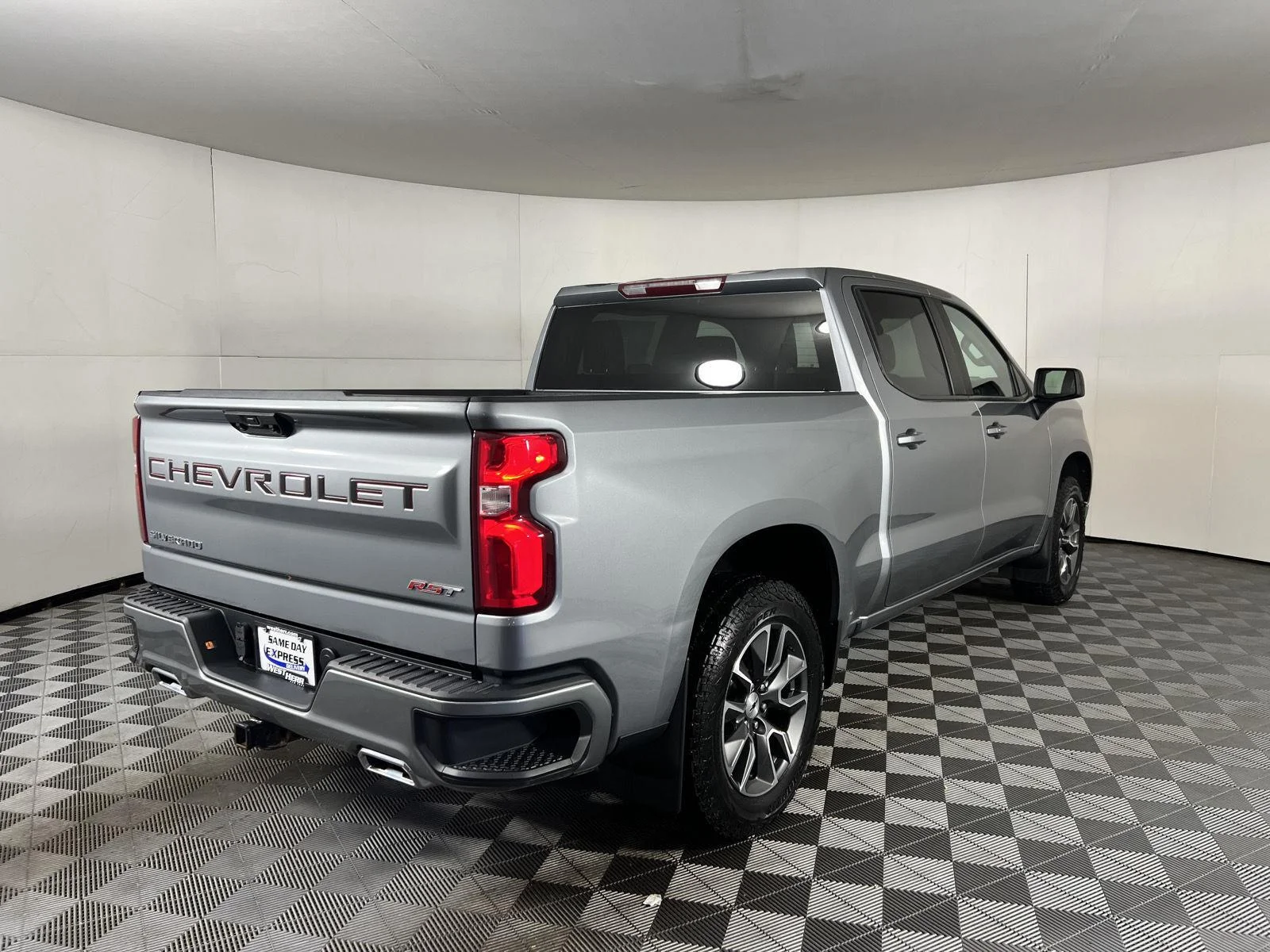 Used 2023 Sterling Gray Metallic Chevrolet RST image 9