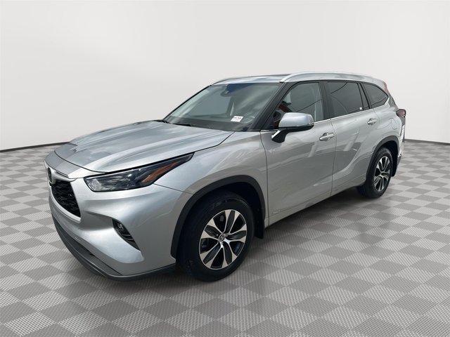 2025 Toyota Highlander Hybrid XLE