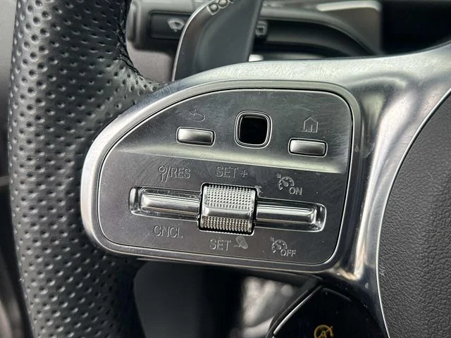 Used 2023  Mercedes-Benz GLB 35 AMG® image 26
