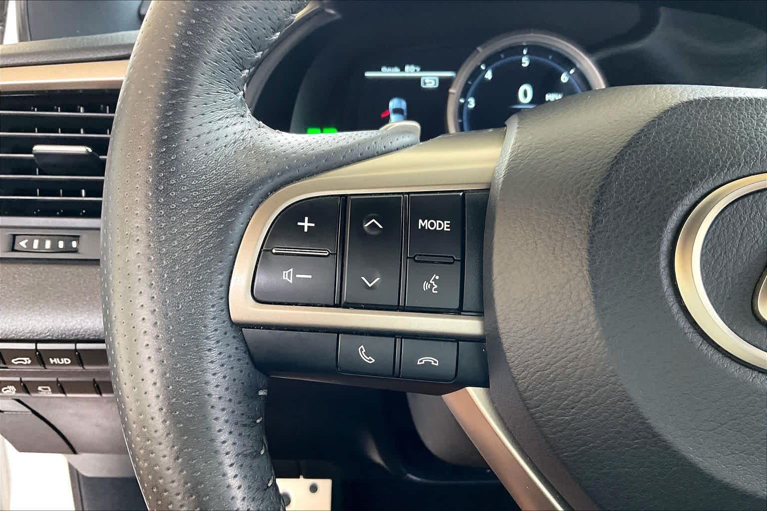 Used 2018 Ultra White Lexus  image 22