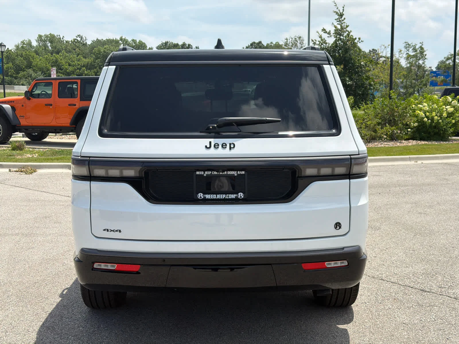 New 2026 Bright White Clearcoat Jeep Summit Reserve image 7