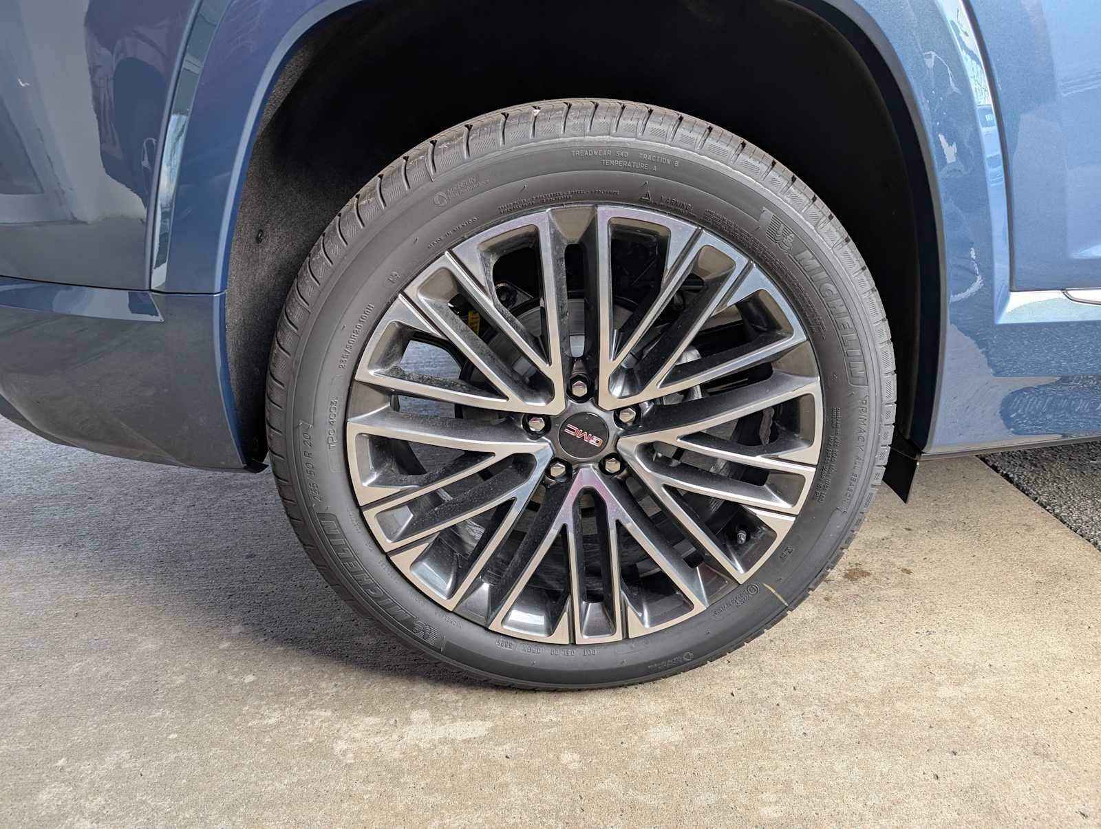 2026 Gmc Terrain Denali photo 2