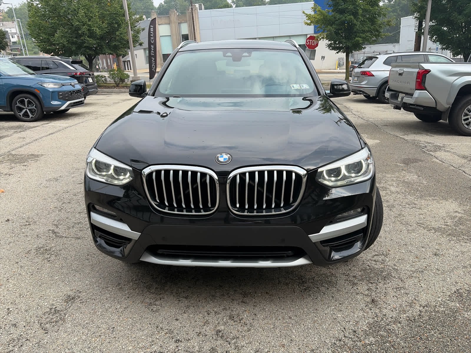 Used 2021 Black Sapphire Metallic BMW xDrive30i image 5