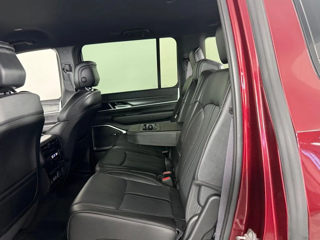 Used 2023 Red Jeep Series III image 27