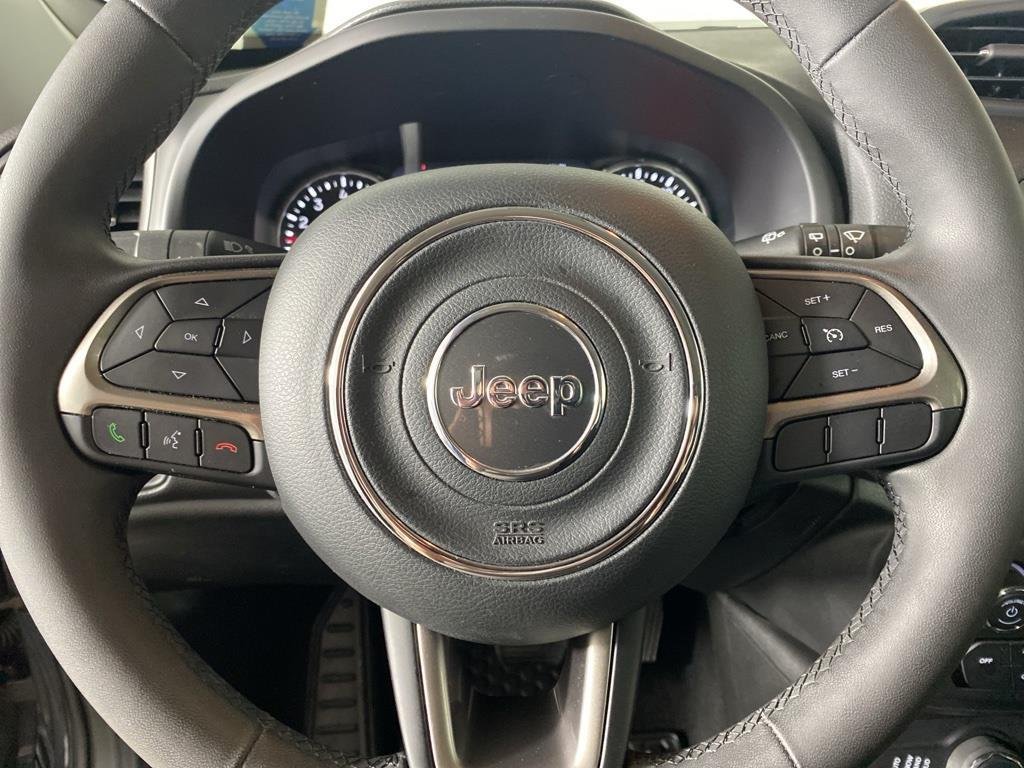 Used 2022 Graphite Gray Jeep Latitude image 13