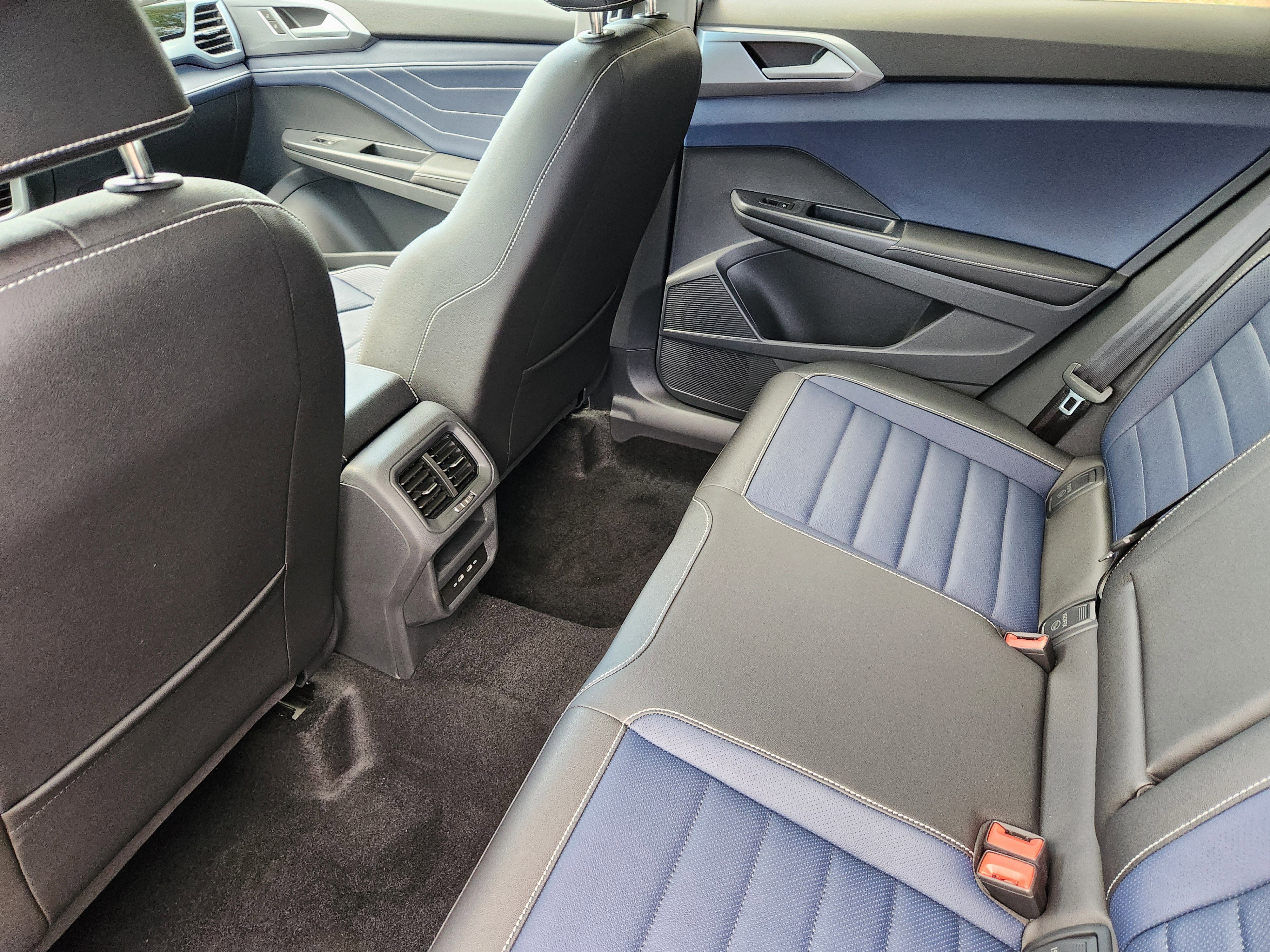 New 2026 White Volkswagen 1.5T SEL image 26