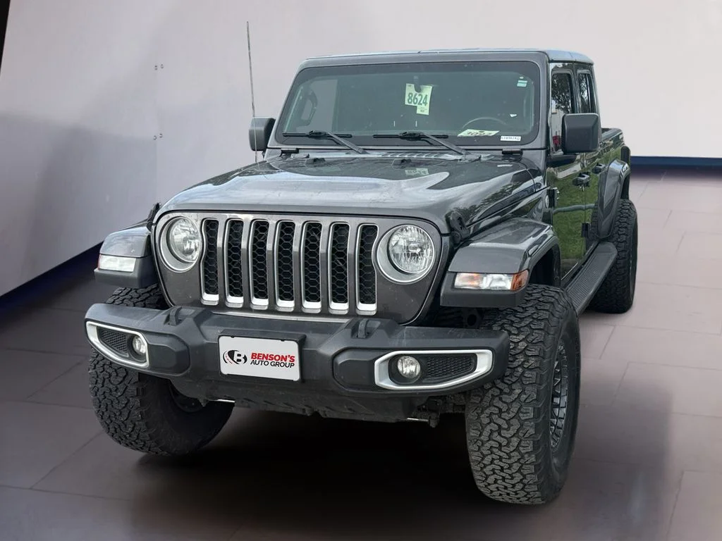 2022 Jeep Gladiator Overland 4WD photo