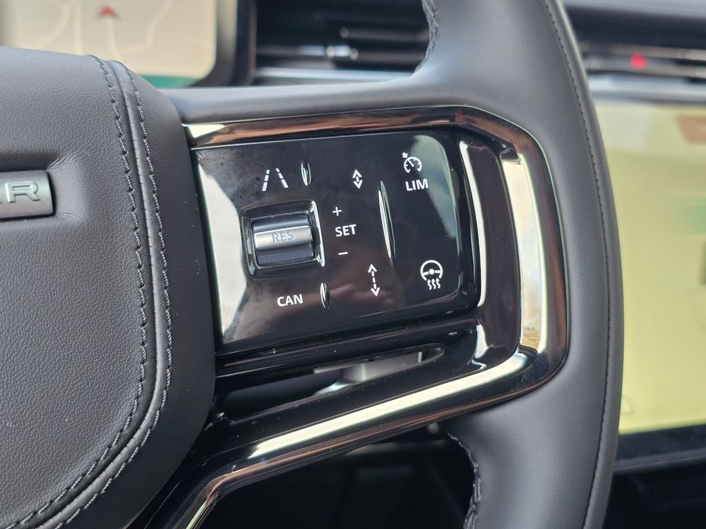 New 2026 Borasco Grey LAND ROVER Dynamic SE image 17