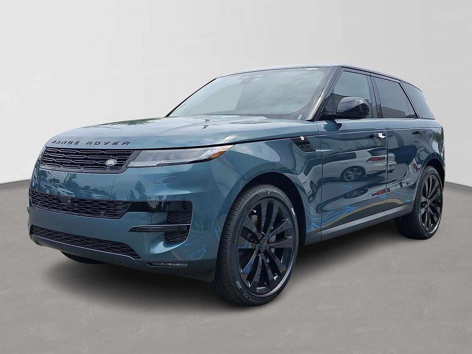 New 2026 Giola Green Land Rover  image 1