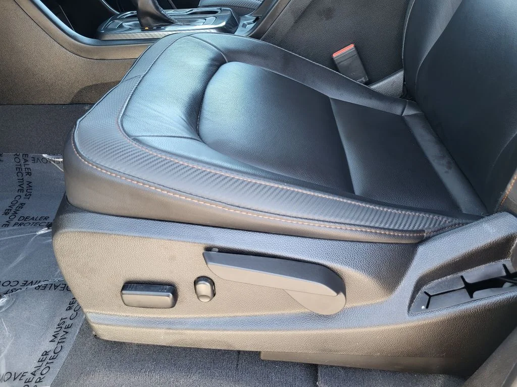 Used 2022 Onyx Black GMC AT4 - Leather image 19