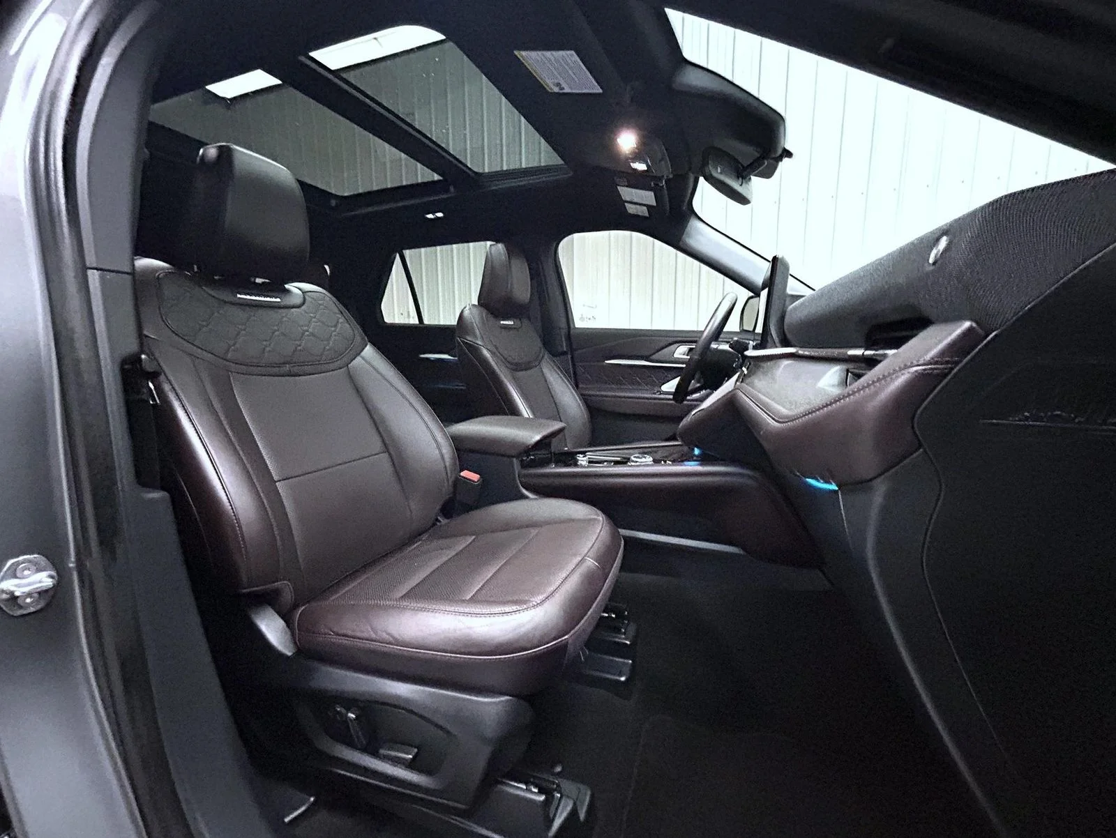 Used 2025 Gray Ford Platinum image 15