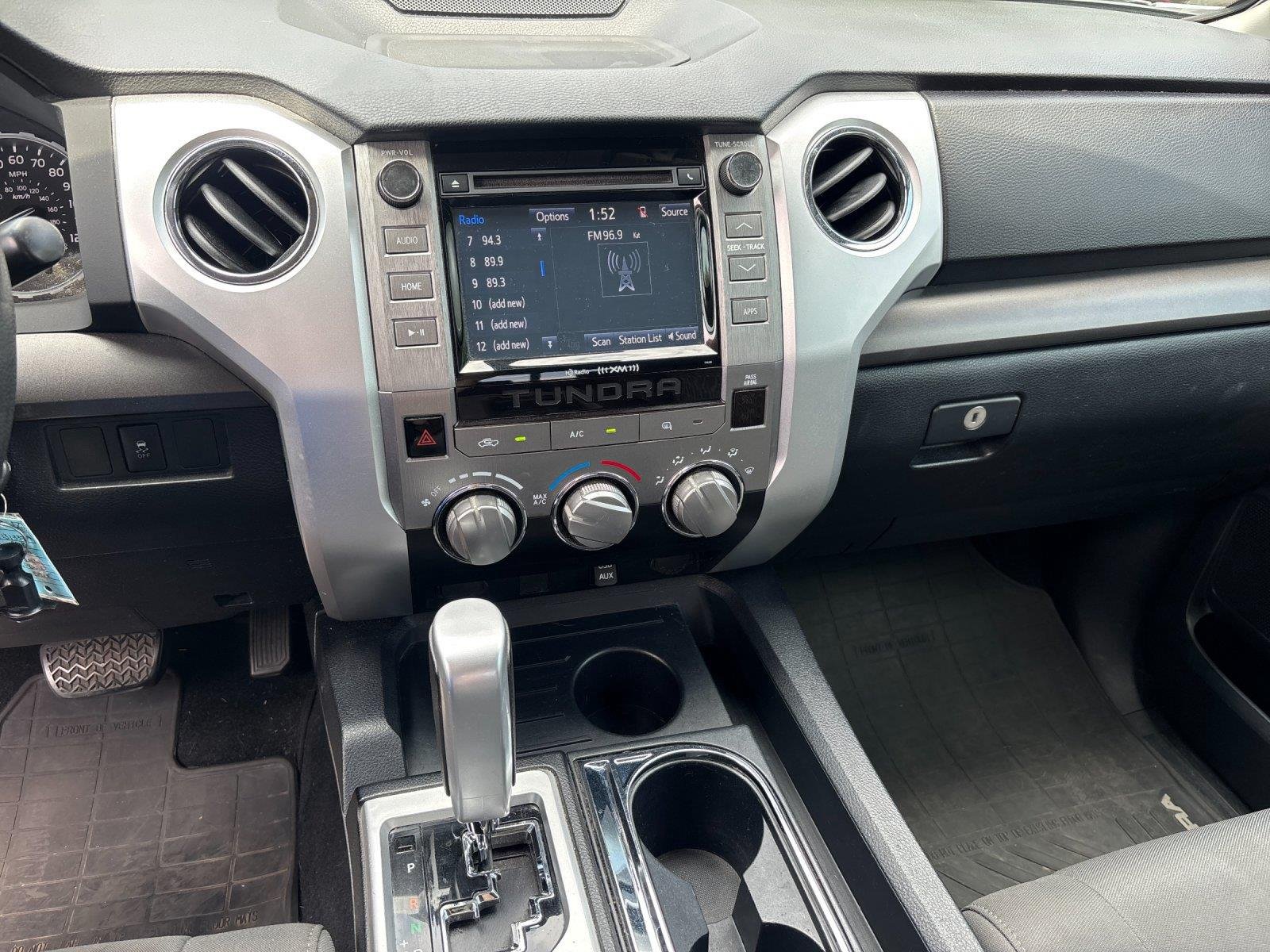 Used 2018 Silver Sky Metallic Toyota SR5 image 27