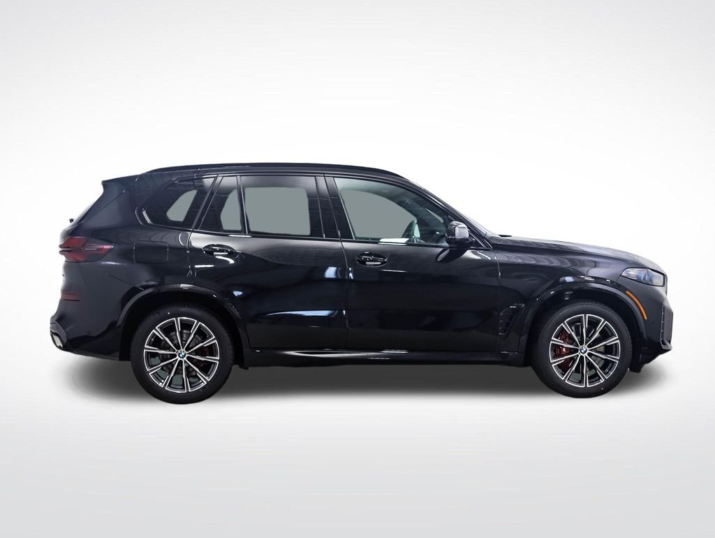 New 2026 Black Sapphire Metallic BMW xDrive40i image 6
