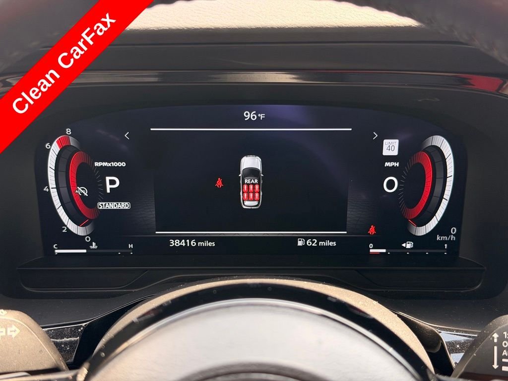 Used 2024 Gray Nissan Platinum image 4