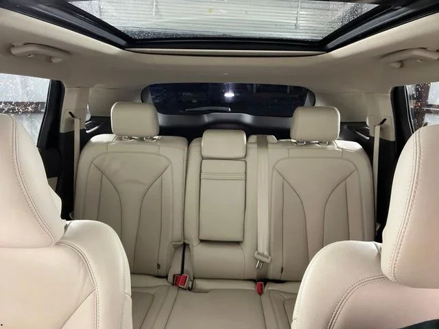 Used 2019 Brown Lincoln Select image 31